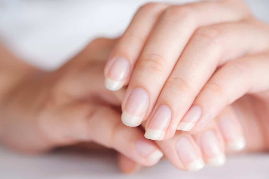 Comment avoir de beaux ongles résistants ?